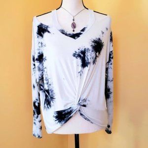 Chic & Unique Tie Dye/Cold Shoulder/Twist Front Top ~ XL~ New!